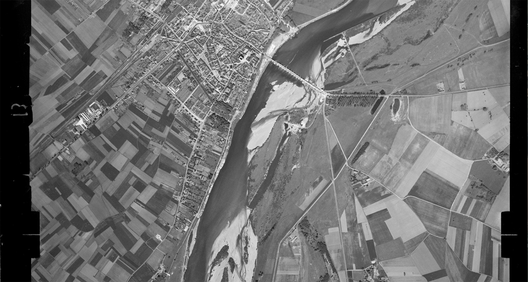 Comparaison visuelle entre un bord de Loire ouvert en 1949 et emboisé en 2026, illustrant la nécessité de réintroduire le pâturage.
